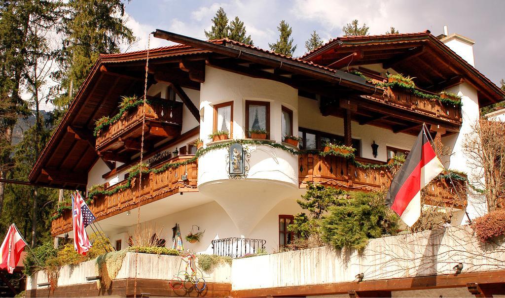 Alpenchalet Zum Jeremia Грайнау Екстериор снимка